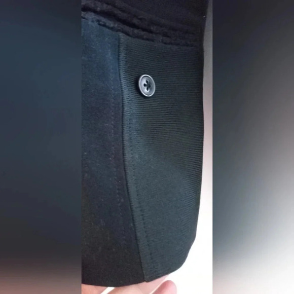 Chanel  Property not for sale Croped Vest with zipper - Picture 5 of 11